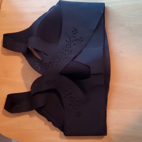 Victoria's Secret SPORT Max Sport Bra - Size 36C - Picture 2 of 4